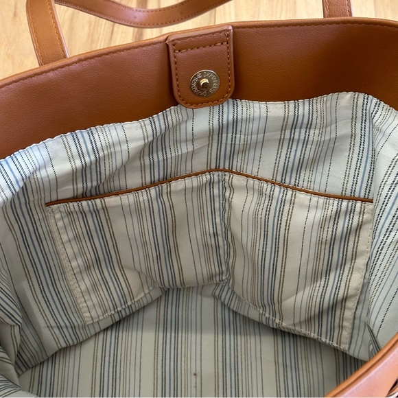 Urban Expressions Valencia Woven Tote Bag in Tan Vegan Leather - Picture 9 of 13